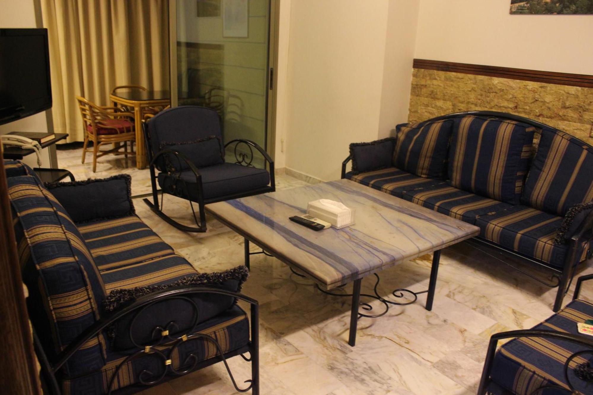 Viccini Suites Beirut Exterior foto